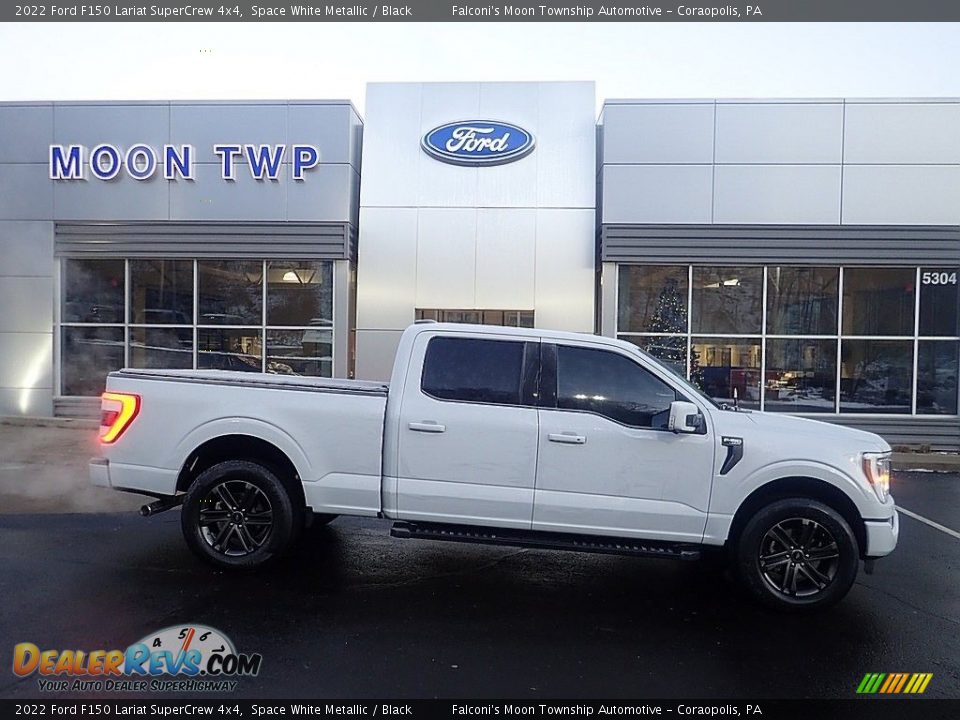 2022 Ford F150 Lariat SuperCrew 4x4 Space White Metallic / Black Photo #1