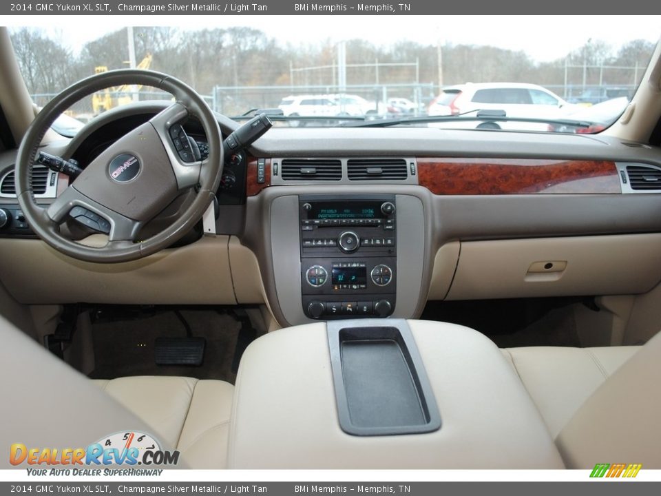 Dashboard of 2014 GMC Yukon XL SLT Photo #9