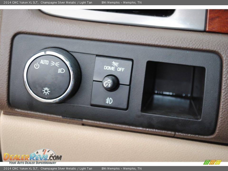 Controls of 2014 GMC Yukon XL SLT Photo #15