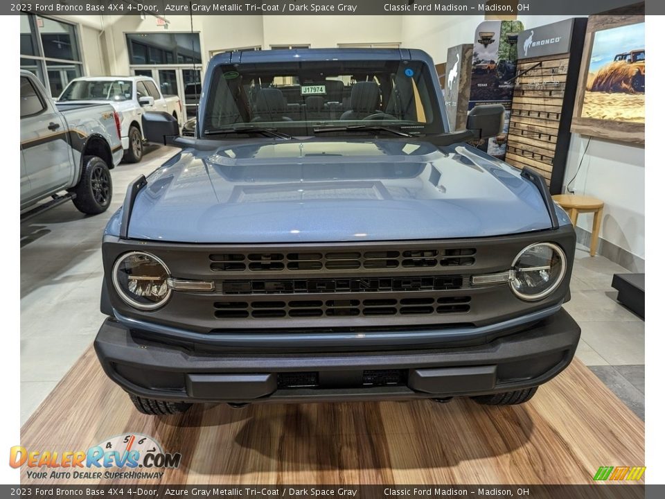 2023 Ford Bronco Base 4X4 4-Door Azure Gray Metallic Tri-Coat / Dark Space Gray Photo #2