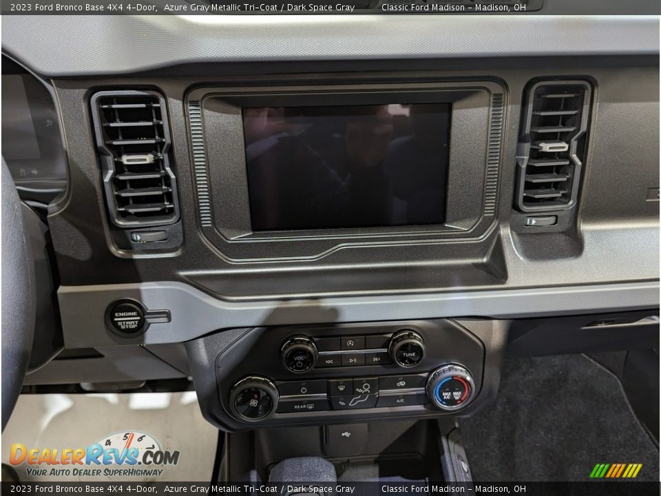 2023 Ford Bronco Base 4X4 4-Door Azure Gray Metallic Tri-Coat / Dark Space Gray Photo #18