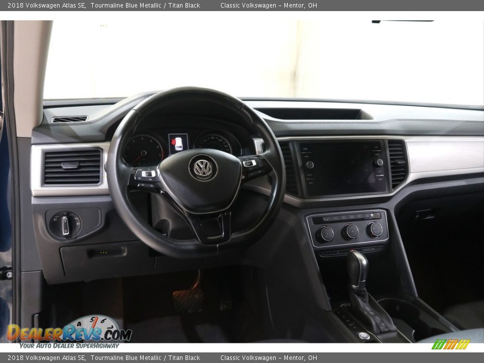 Dashboard of 2018 Volkswagen Atlas SE Photo #6
