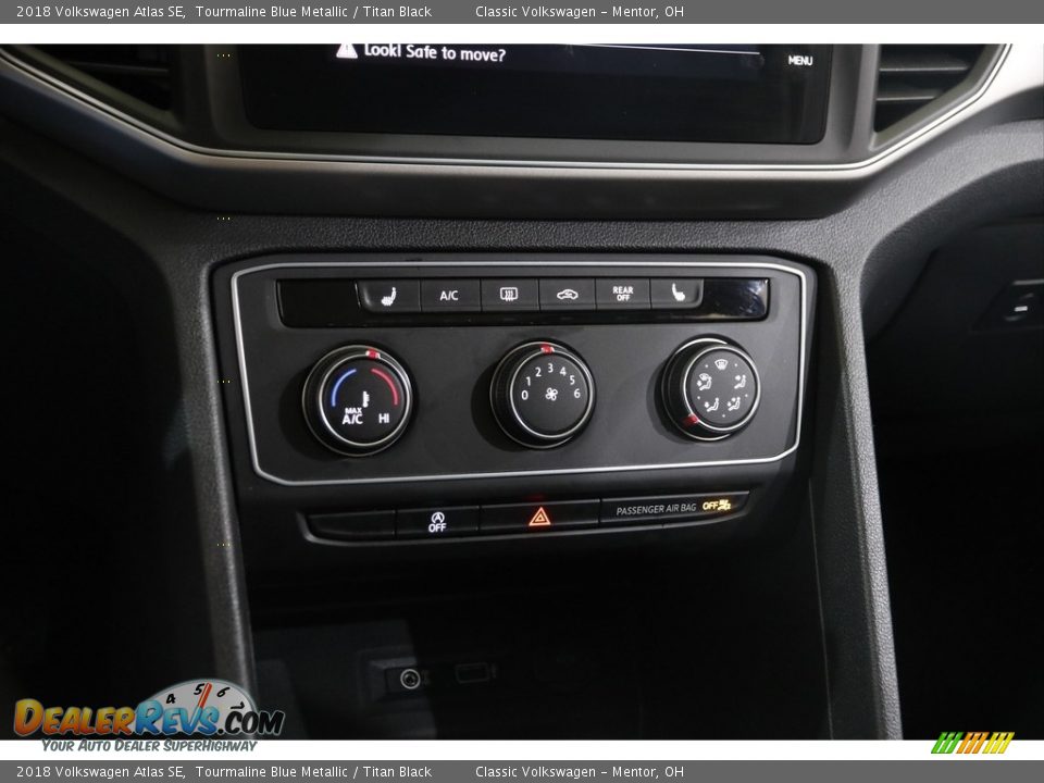 Controls of 2018 Volkswagen Atlas SE Photo #13
