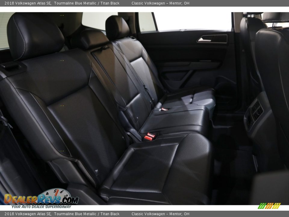 Rear Seat of 2018 Volkswagen Atlas SE Photo #16