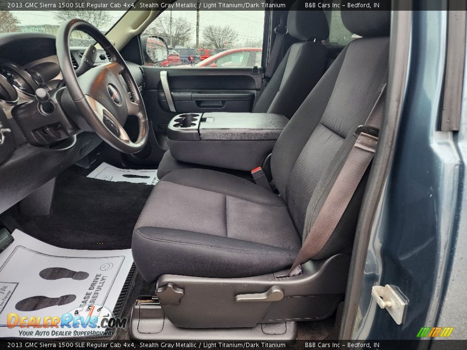 Front Seat of 2013 GMC Sierra 1500 SLE Regular Cab 4x4 Photo #17