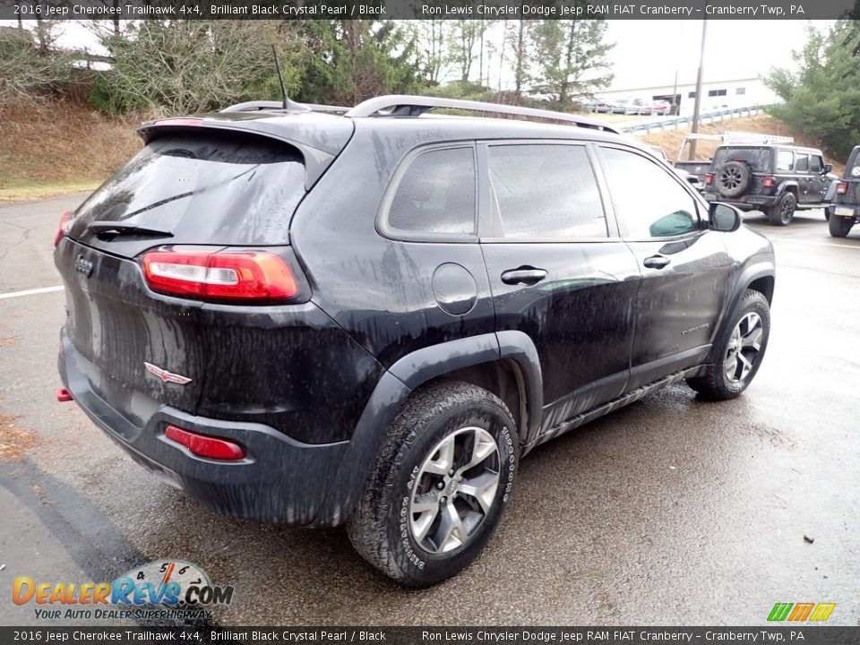 2016 Jeep Cherokee Trailhawk 4x4 Brilliant Black Crystal Pearl / Black Photo #4