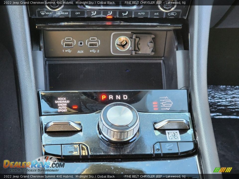 2022 Jeep Grand Cherokee Summit 4XE Hybrid Shifter Photo #13