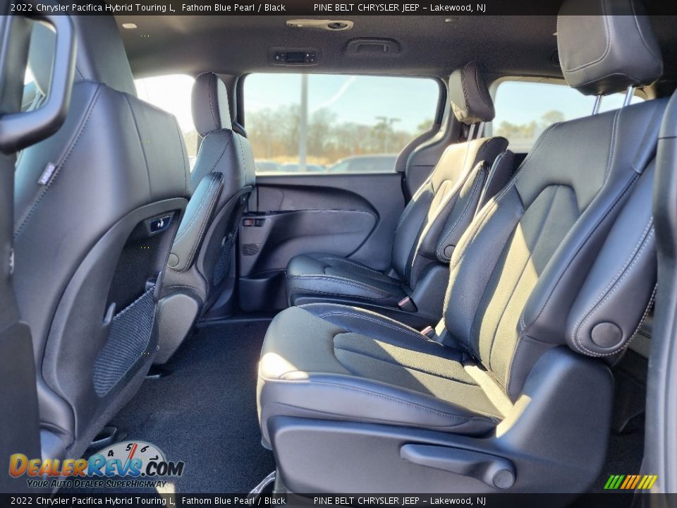 2022 Chrysler Pacifica Hybrid Touring L Fathom Blue Pearl / Black Photo #7