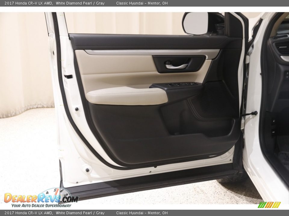 2017 Honda CR-V LX AWD White Diamond Pearl / Gray Photo #4