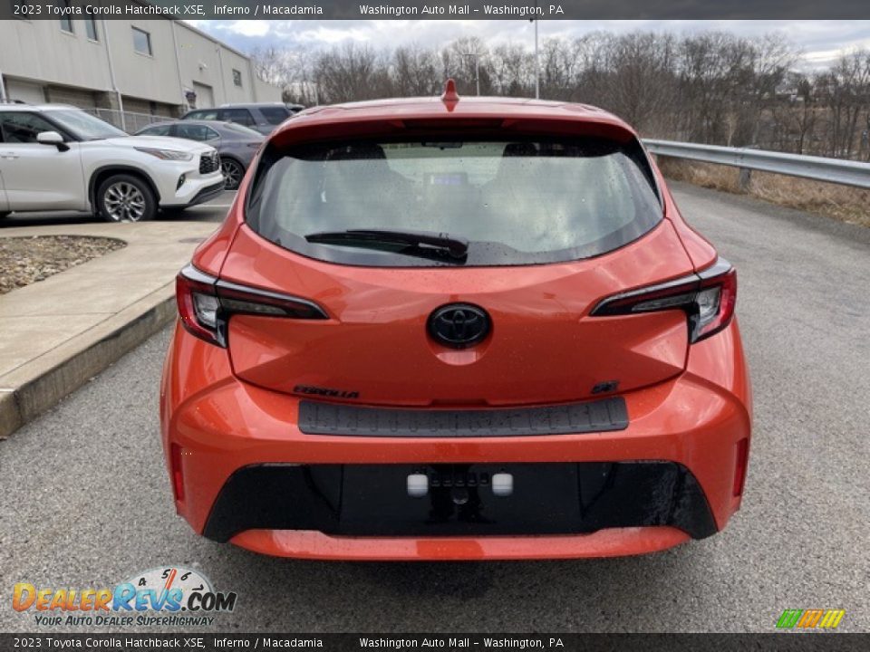 2023 Toyota Corolla Hatchback XSE Inferno / Macadamia Photo #8