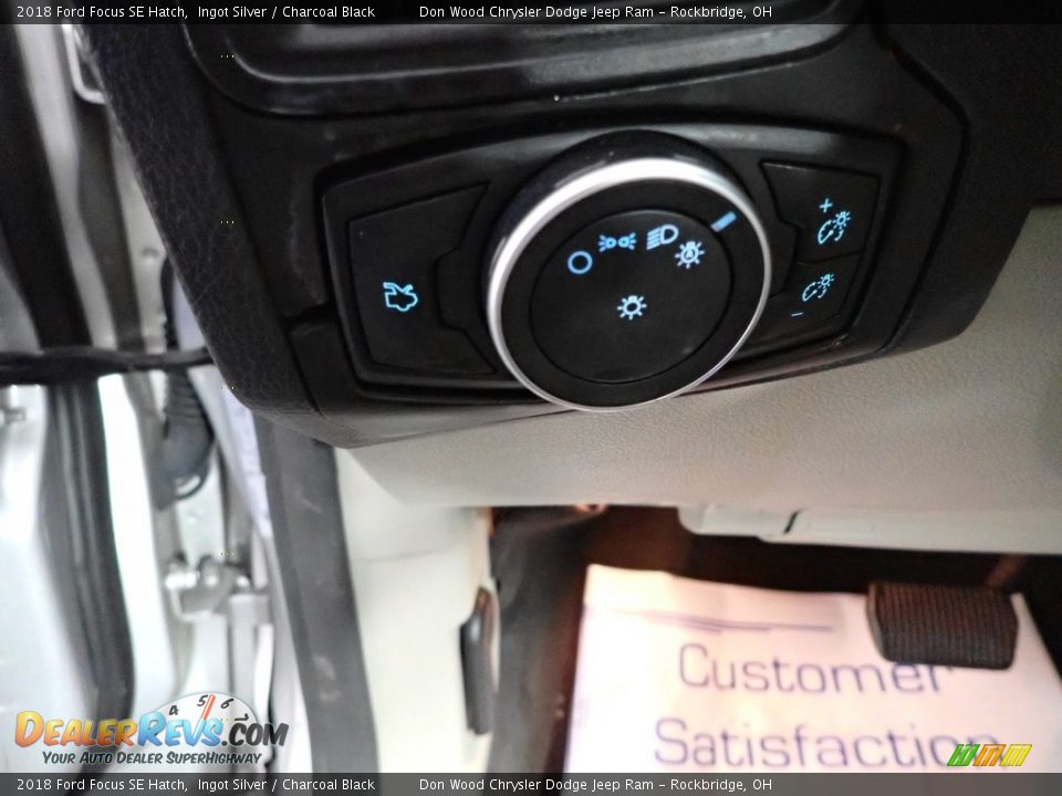 2018 Ford Focus SE Hatch Ingot Silver / Charcoal Black Photo #14