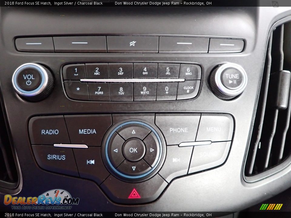 2018 Ford Focus SE Hatch Ingot Silver / Charcoal Black Photo #18