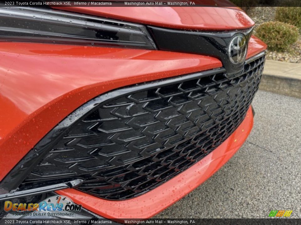 2023 Toyota Corolla Hatchback XSE Inferno / Macadamia Photo #23