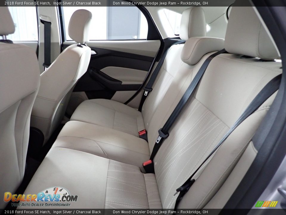 2018 Ford Focus SE Hatch Ingot Silver / Charcoal Black Photo #23