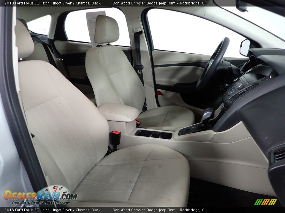 2018 Ford Focus SE Hatch Ingot Silver / Charcoal Black Photo #26