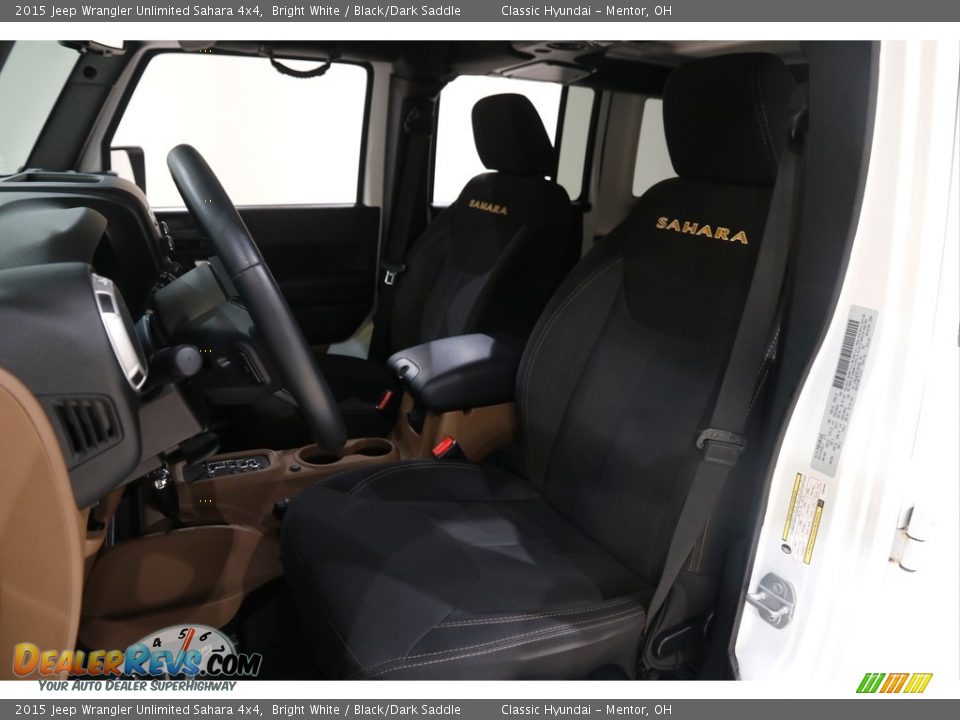 2015 Jeep Wrangler Unlimited Sahara 4x4 Bright White / Black/Dark Saddle Photo #5