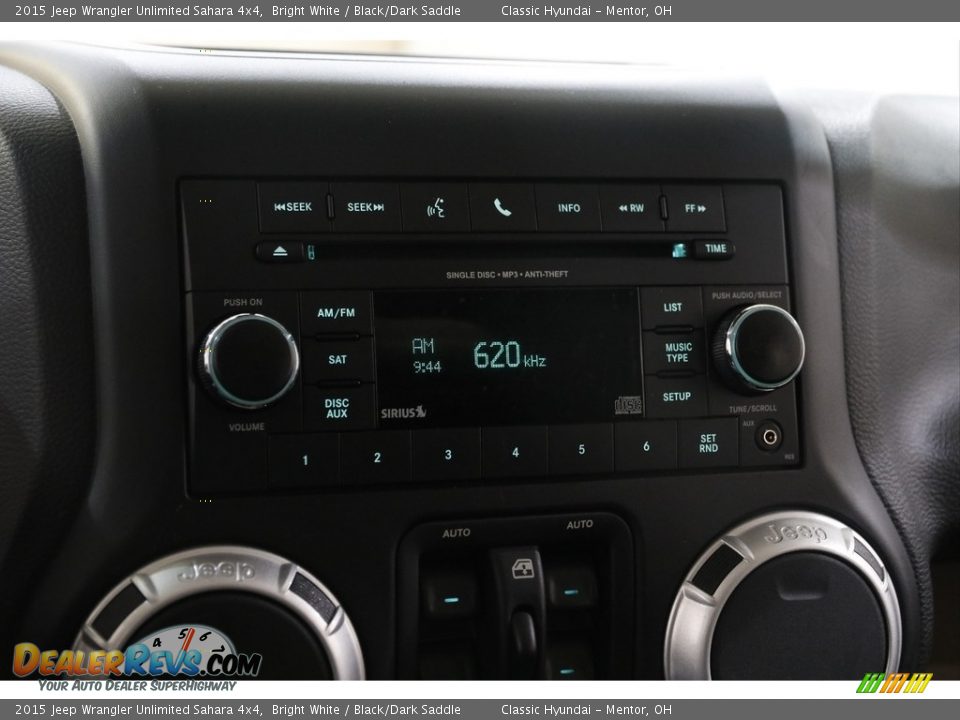 2015 Jeep Wrangler Unlimited Sahara 4x4 Bright White / Black/Dark Saddle Photo #10