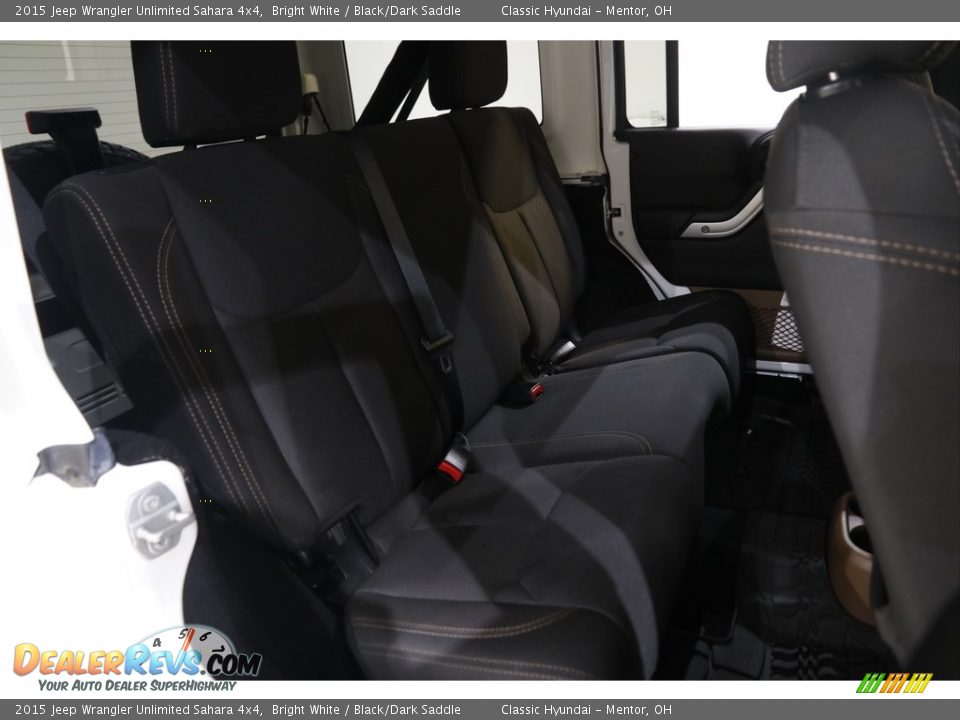 2015 Jeep Wrangler Unlimited Sahara 4x4 Bright White / Black/Dark Saddle Photo #14