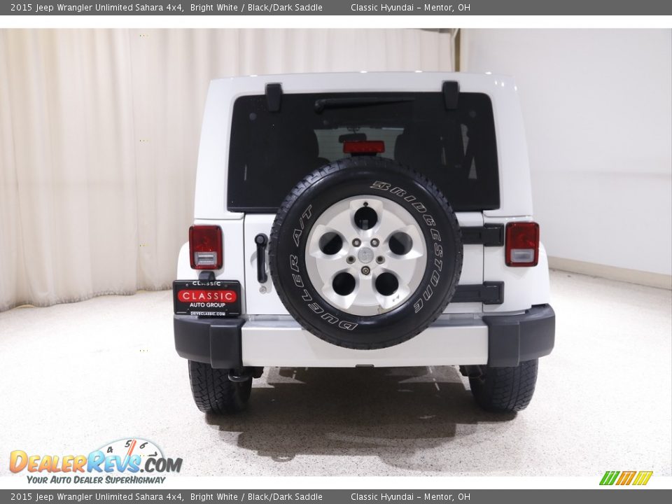2015 Jeep Wrangler Unlimited Sahara 4x4 Bright White / Black/Dark Saddle Photo #16