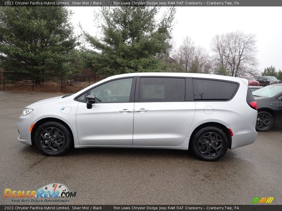 Silver Mist 2023 Chrysler Pacifica Hybrid Limited Photo #2