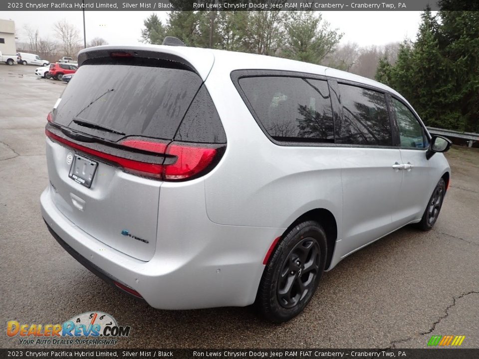 2023 Chrysler Pacifica Hybrid Limited Silver Mist / Black Photo #5