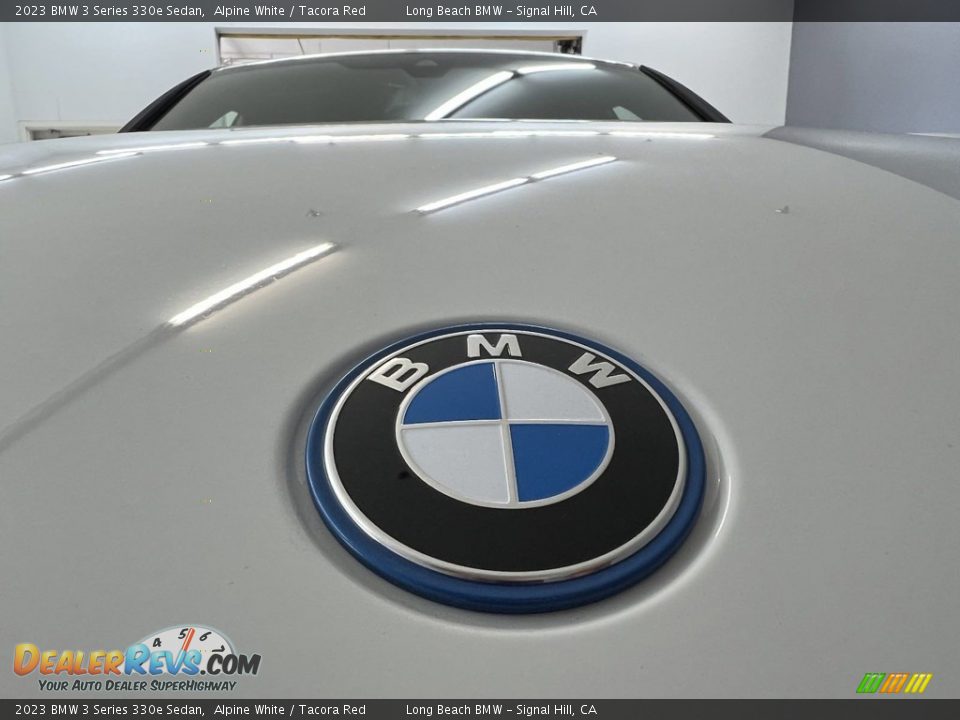 2023 BMW 3 Series 330e Sedan Alpine White / Tacora Red Photo #8