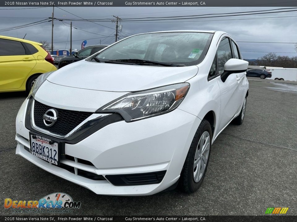 Front 3/4 View of 2018 Nissan Versa Note SV Photo #3