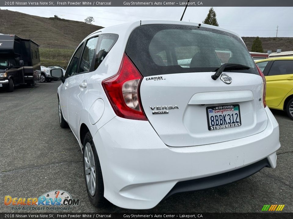 2018 Nissan Versa Note SV Fresh Powder White / Charcoal Photo #4