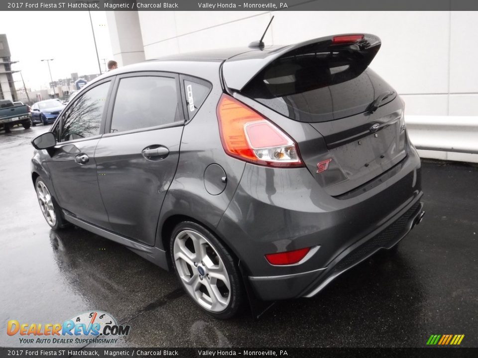 2017 Ford Fiesta ST Hatchback Magnetic / Charcoal Black Photo #11