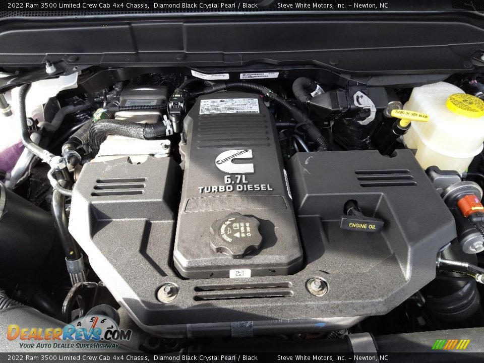 2022 Ram 3500 Limited Crew Cab 4x4 Chassis 6.7 Liter OHV 24-Valve Cummins Turbo-Diesel inline 6 Cylinder Engine Photo #9