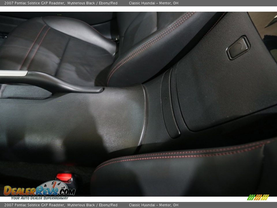 2007 Pontiac Solstice GXP Roadster Mysterious Black / Ebony/Red Photo #12