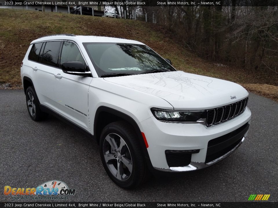 2023 Jeep Grand Cherokee L Limited 4x4 Bright White / Wicker Beige/Global Black Photo #4