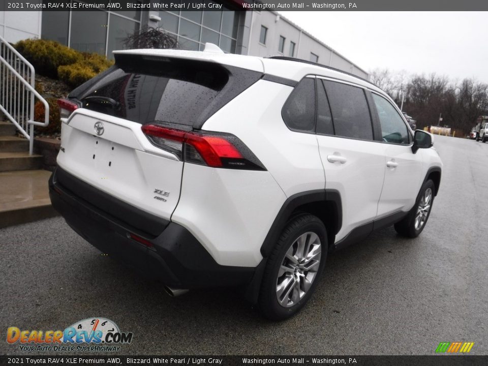 2021 Toyota RAV4 XLE Premium AWD Blizzard White Pearl / Light Gray Photo #16