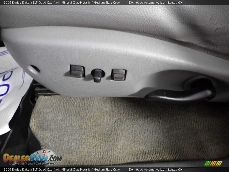 2006 Dodge Dakota SLT Quad Cab 4x4 Mineral Gray Metallic / Medium Slate Gray Photo #11