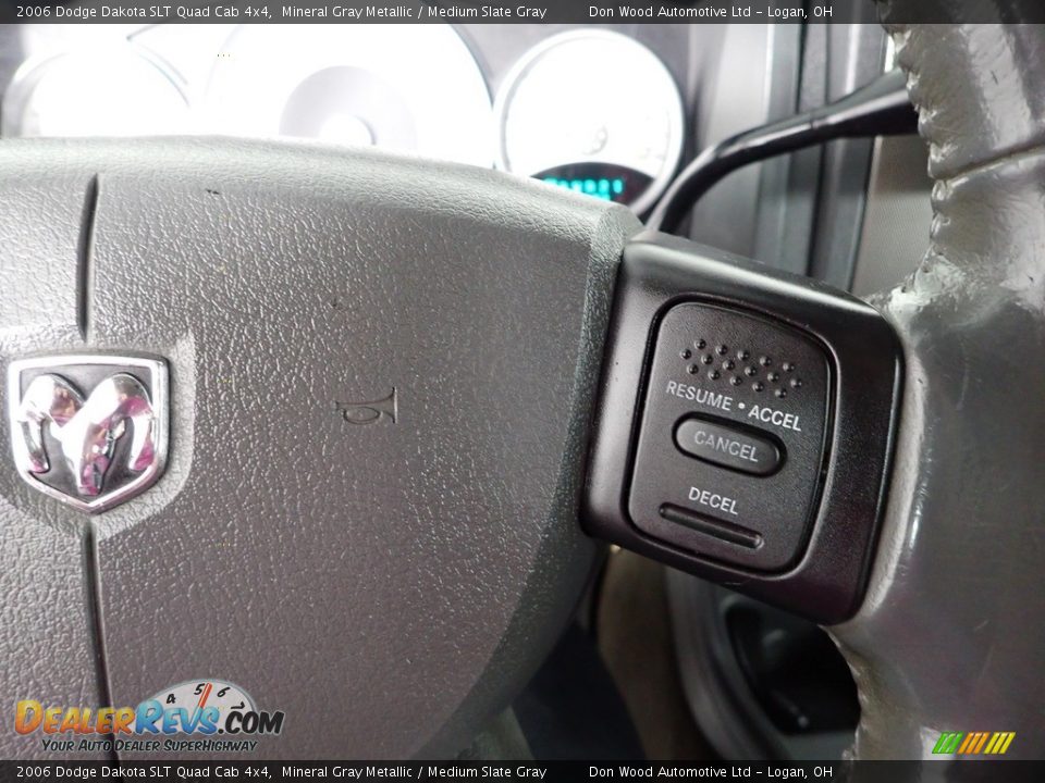 2006 Dodge Dakota SLT Quad Cab 4x4 Mineral Gray Metallic / Medium Slate Gray Photo #15