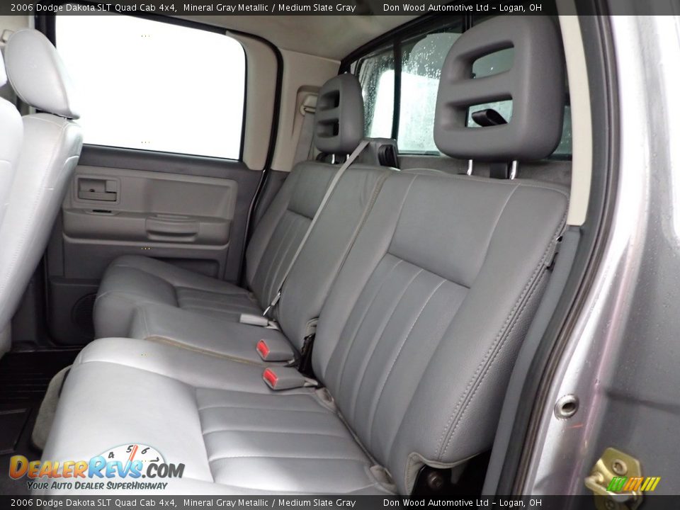 2006 Dodge Dakota SLT Quad Cab 4x4 Mineral Gray Metallic / Medium Slate Gray Photo #21