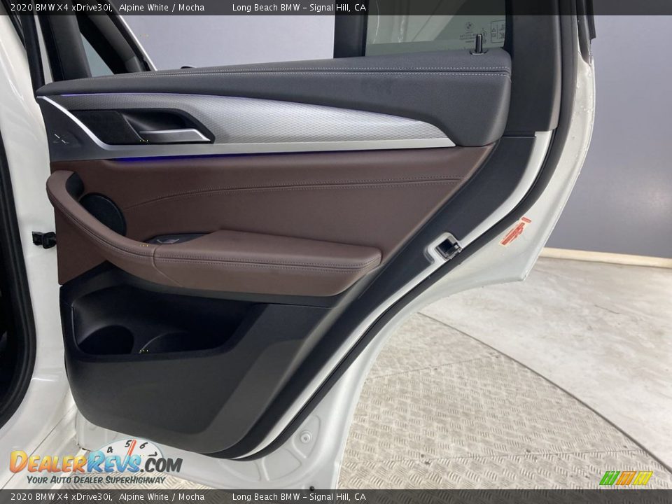 Door Panel of 2020 BMW X4 xDrive30i Photo #34