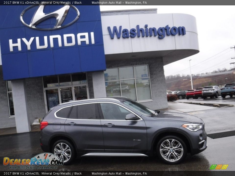 2017 BMW X1 xDrive28i Mineral Grey Metallic / Black Photo #2