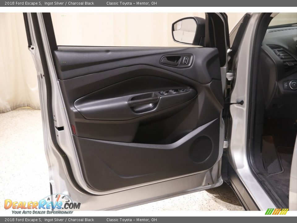 2018 Ford Escape S Ingot Silver / Charcoal Black Photo #4