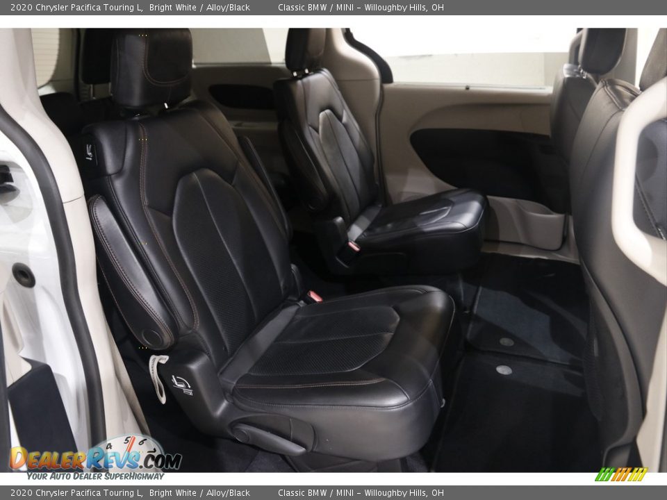 2020 Chrysler Pacifica Touring L Bright White / Alloy/Black Photo #19