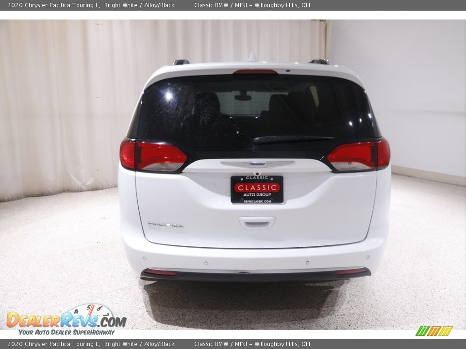 2020 Chrysler Pacifica Touring L Bright White / Alloy/Black Photo #22