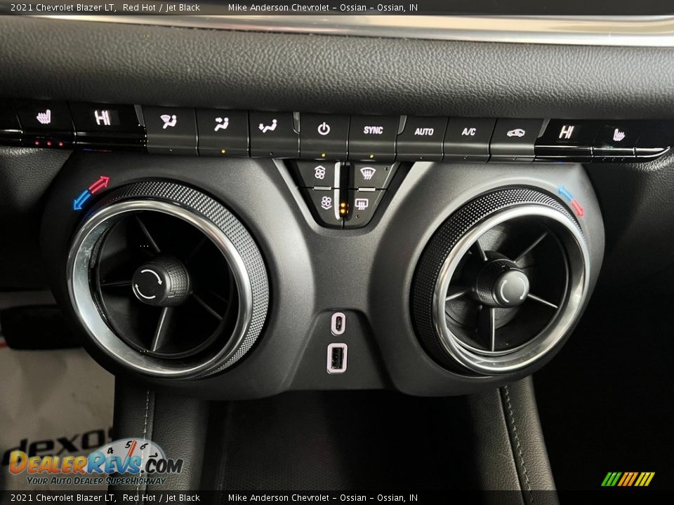 Controls of 2021 Chevrolet Blazer LT Photo #25