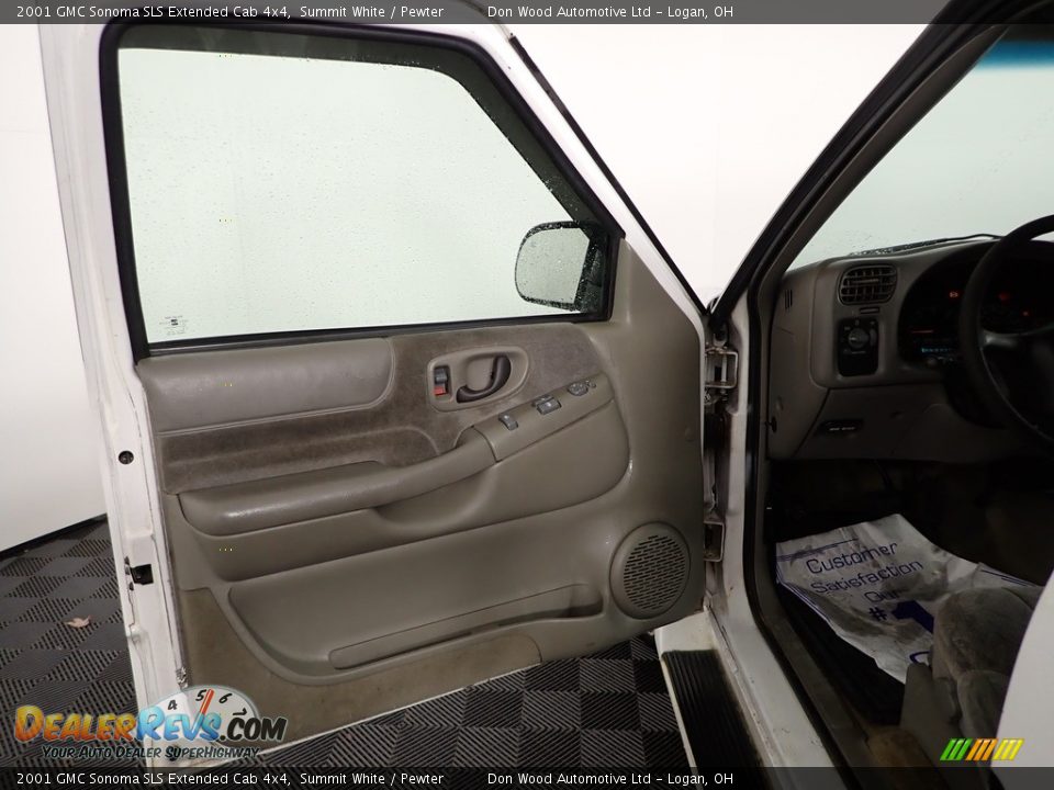 Door Panel of 2001 GMC Sonoma SLS Extended Cab 4x4 Photo #8