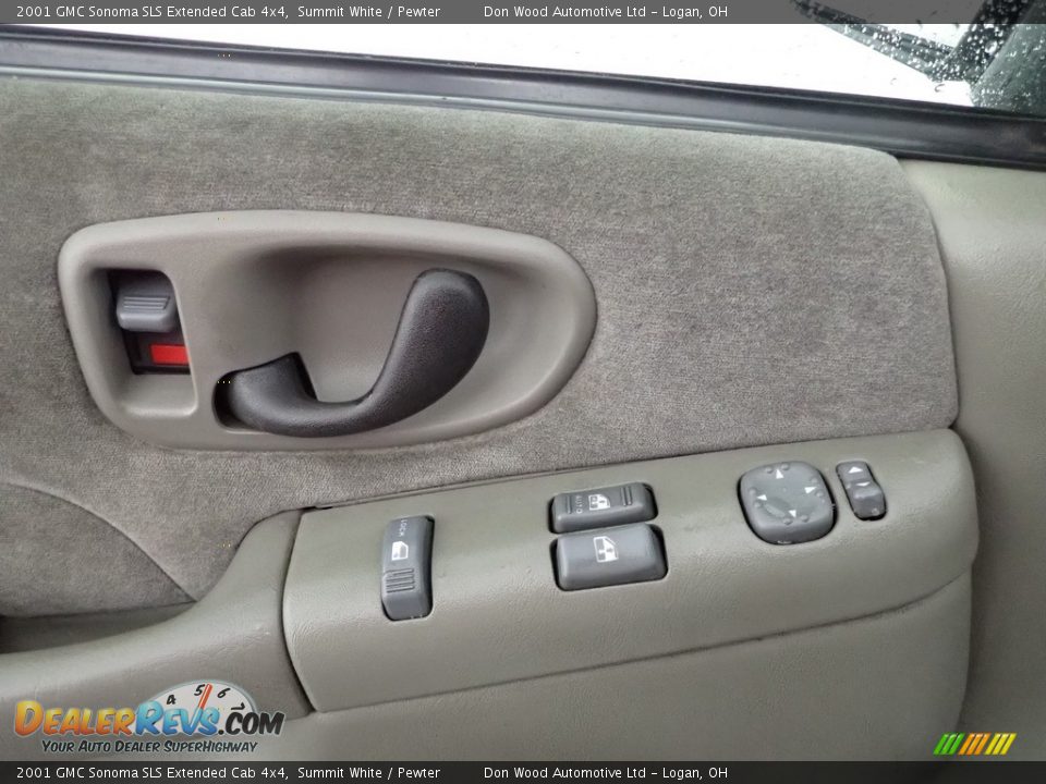 Door Panel of 2001 GMC Sonoma SLS Extended Cab 4x4 Photo #9
