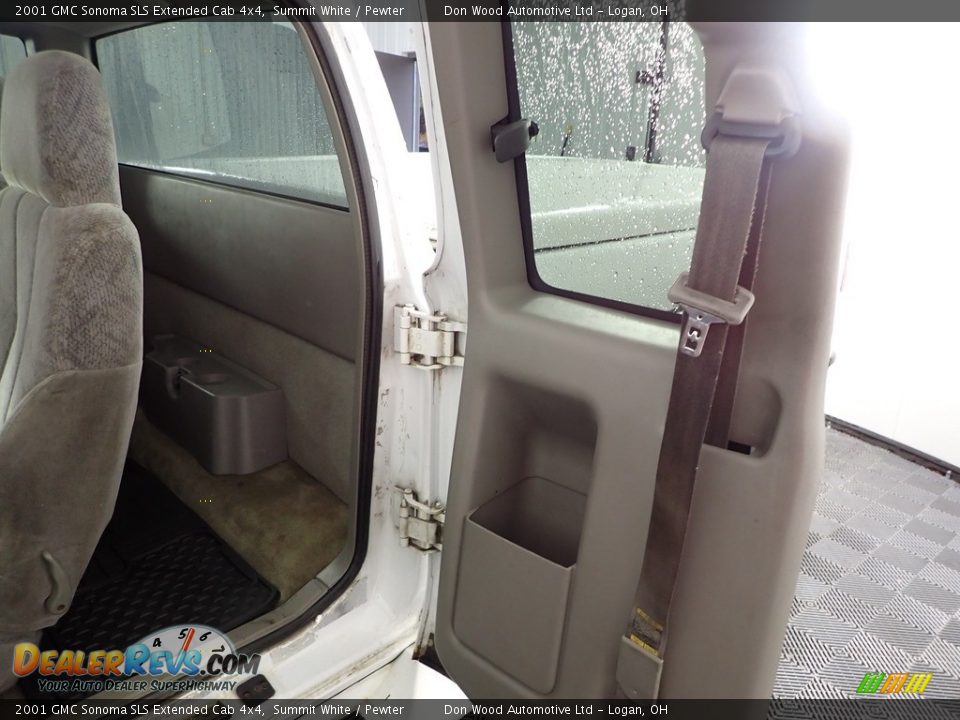 Door Panel of 2001 GMC Sonoma SLS Extended Cab 4x4 Photo #16