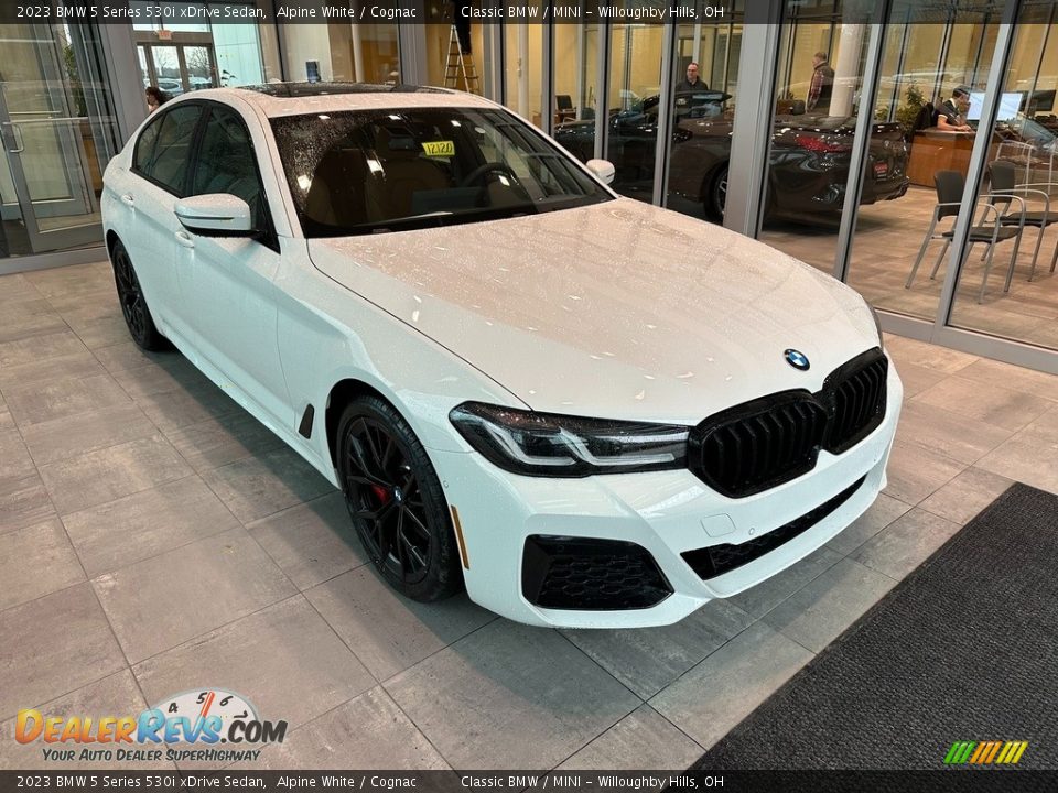 2023 BMW 5 Series 530i xDrive Sedan Alpine White / Cognac Photo #1