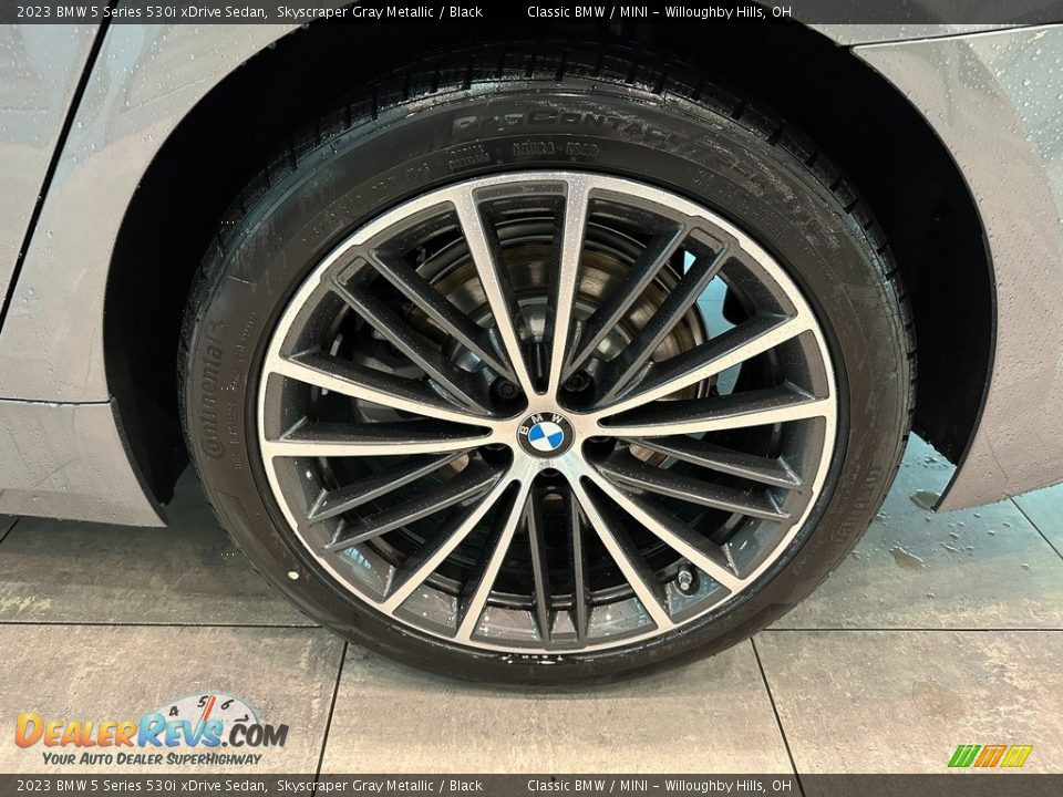 2023 BMW 5 Series 530i xDrive Sedan Wheel Photo #3