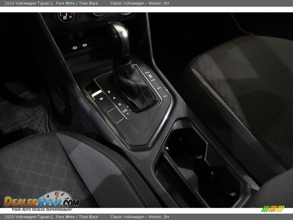 2020 Volkswagen Tiguan S Shifter Photo #12
