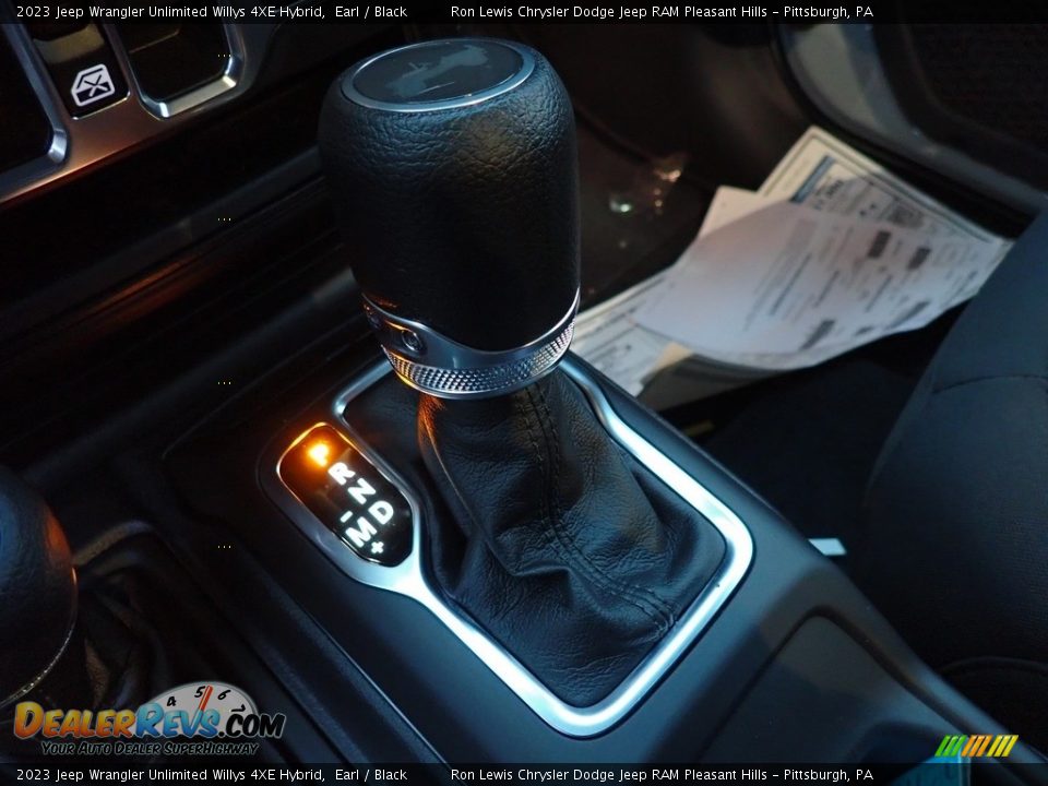2023 Jeep Wrangler Unlimited Willys 4XE Hybrid Shifter Photo #16