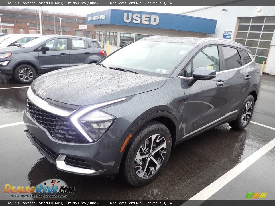 Front 3/4 View of 2023 Kia Sportage Hybrid EX AWD Photo #4